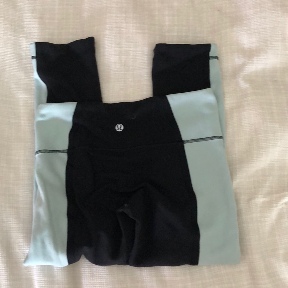 Color block lululemon crops